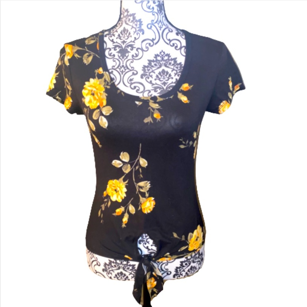 Rue 21 Juniors XS Black Front Tie Crop Top with Yellow Dark Floral Print